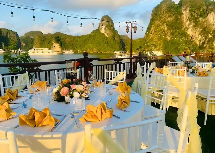 Amanda Halong Cruise