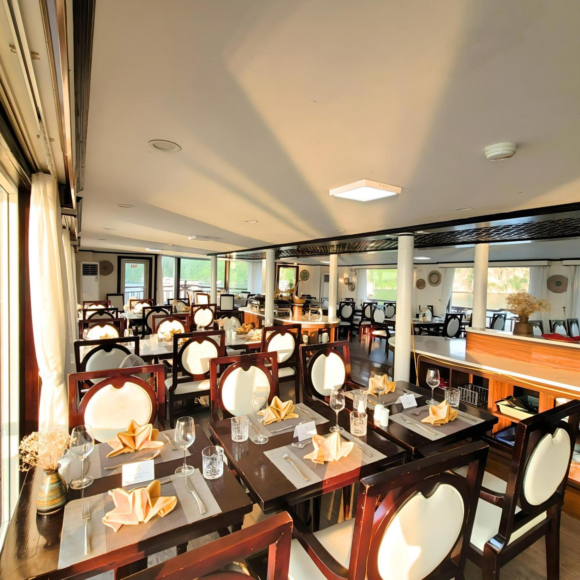 Amanda Halong Cruise 5*