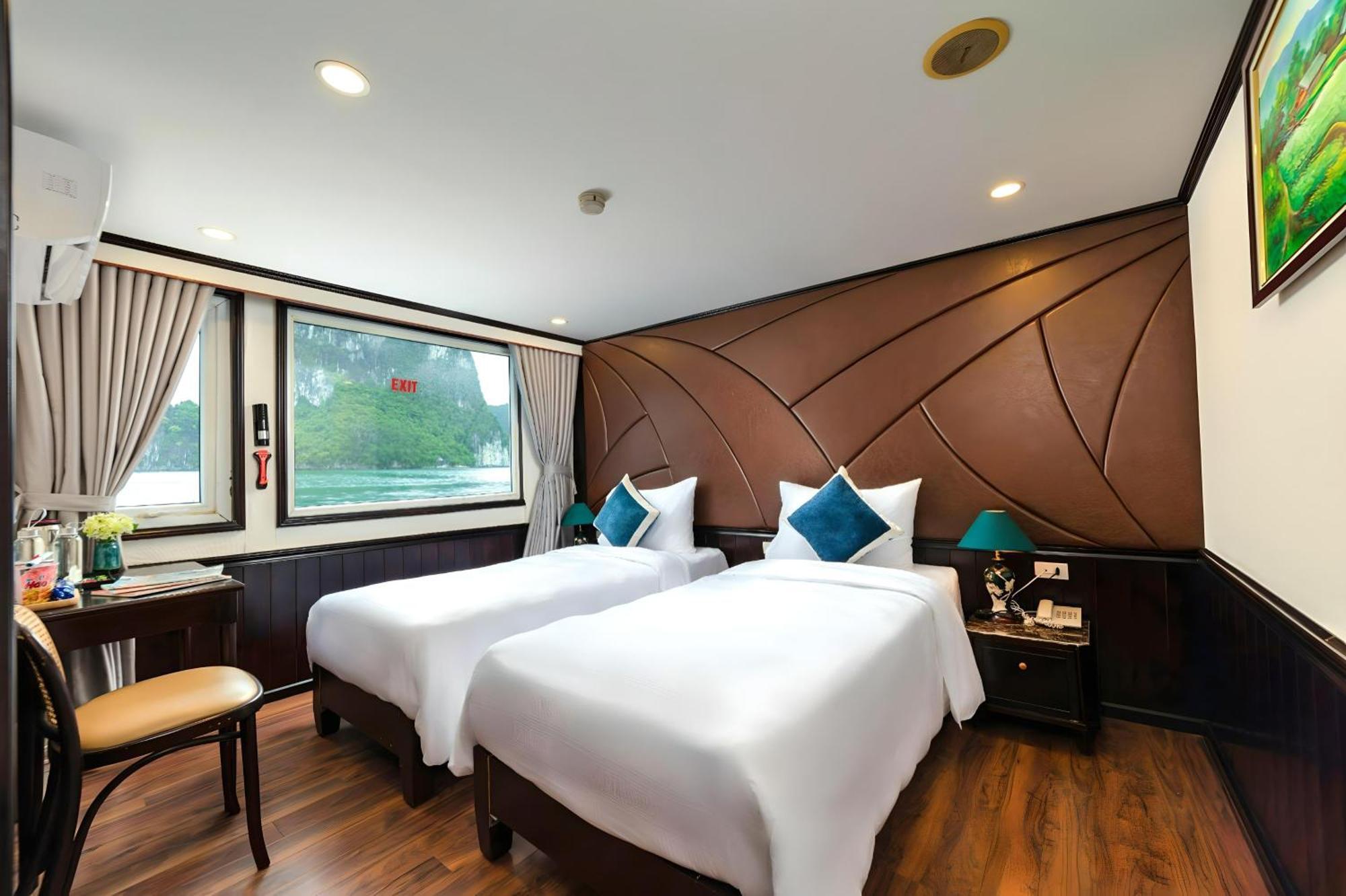 Amanda Halong Cruise Botel